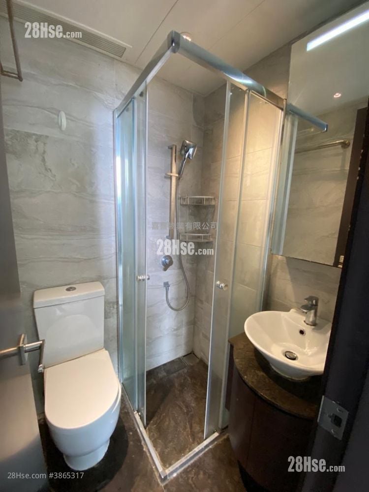 Appartment Rental Studio , 1 Bathroom 177 ft²