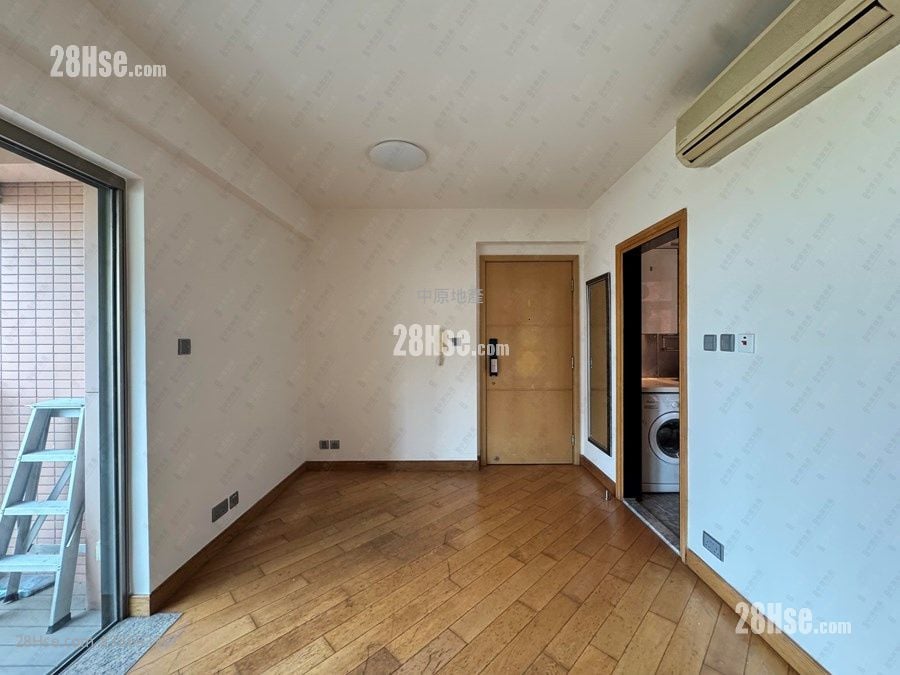 Harbour Green Rental 3 Bedrooms , 1 Bathroom 541 ft²