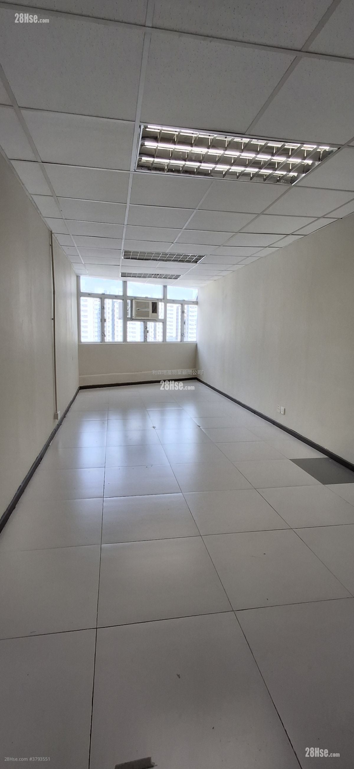Wing Hin Factory Building Rental 260 ft²