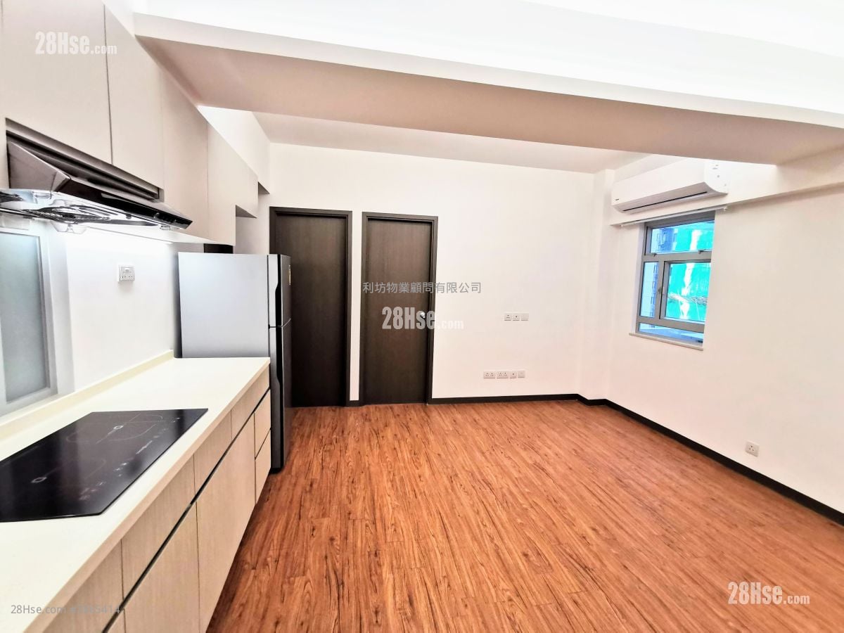 Hang Tak Building Sell 2 Bedrooms , 1 Bathroom 453 ft²