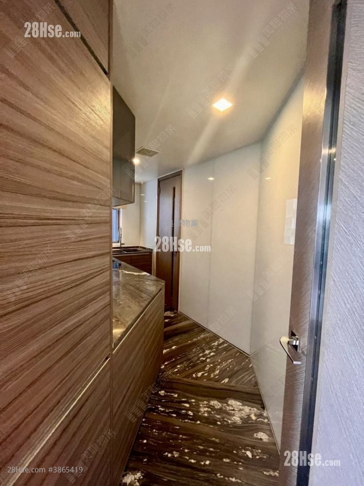 Ocean Pride Sell 3 Bedrooms , 2 Bathrooms 791 ft²