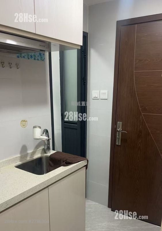 Sun Fai Building Rental 1 Bedroom 110 ft²