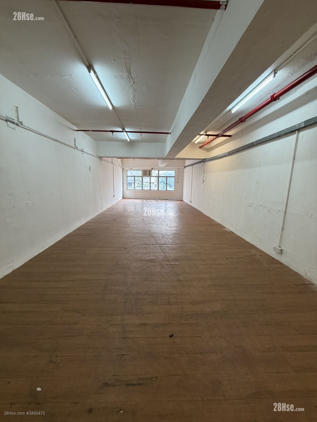 Yau Tong Industrial Building Rental 700 ft²