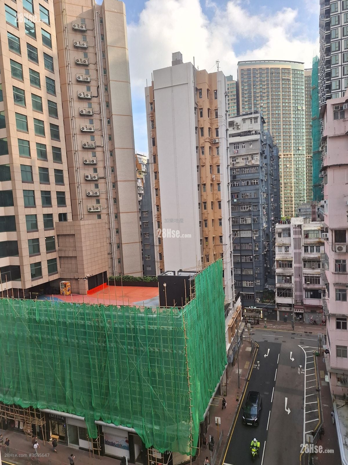 Golden Court Sell 2 Bedrooms , 1 Bathroom 274 ft²