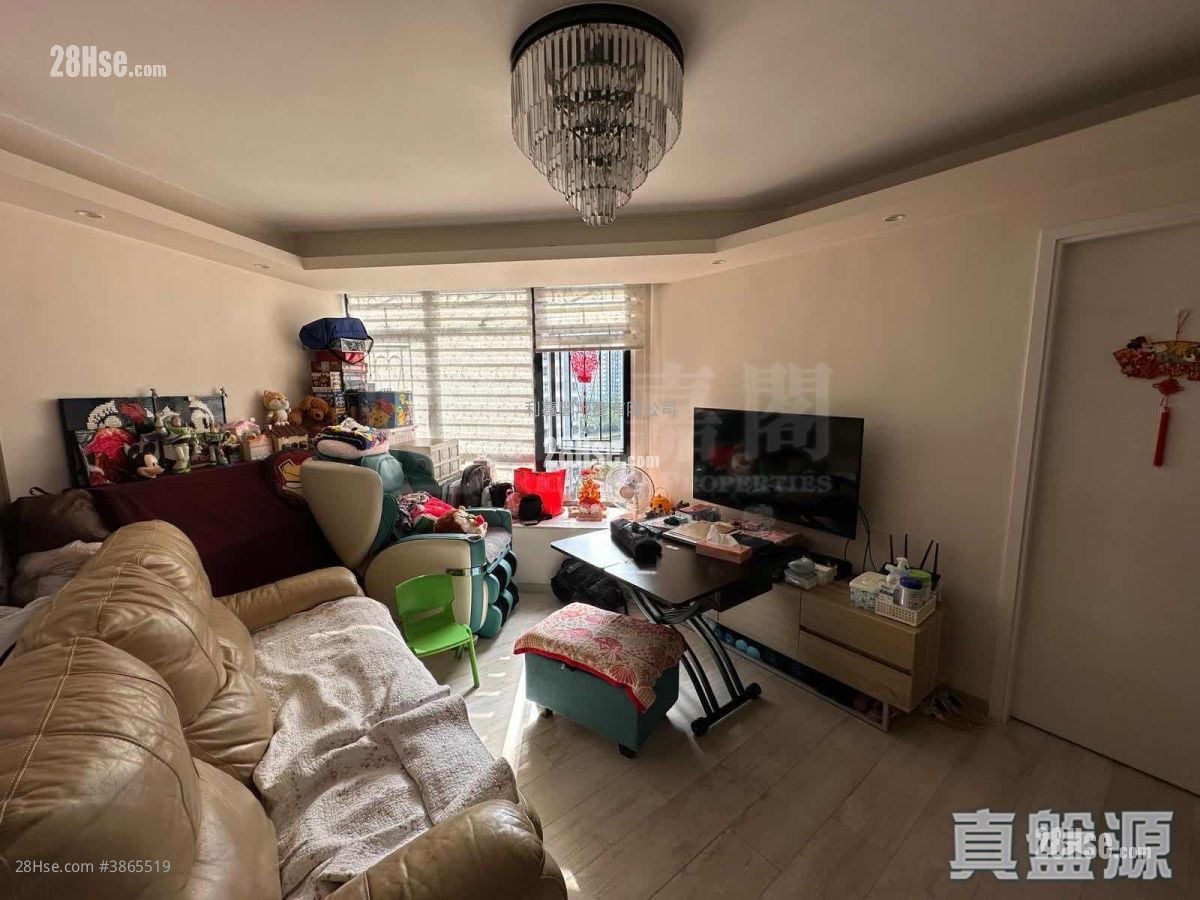 Kornhill Sell 3 Bedrooms , 1 Bathroom 664 ft²
