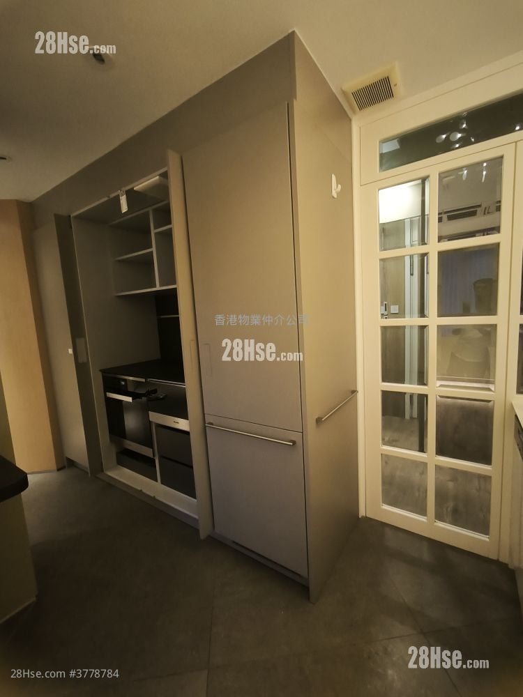 Empire Court Rental 2 Bedrooms , 2 Bathrooms 758 ft²