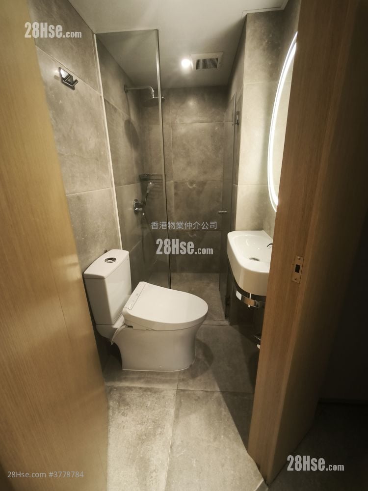 Empire Court Rental 2 Bedrooms , 2 Bathrooms 758 ft²
