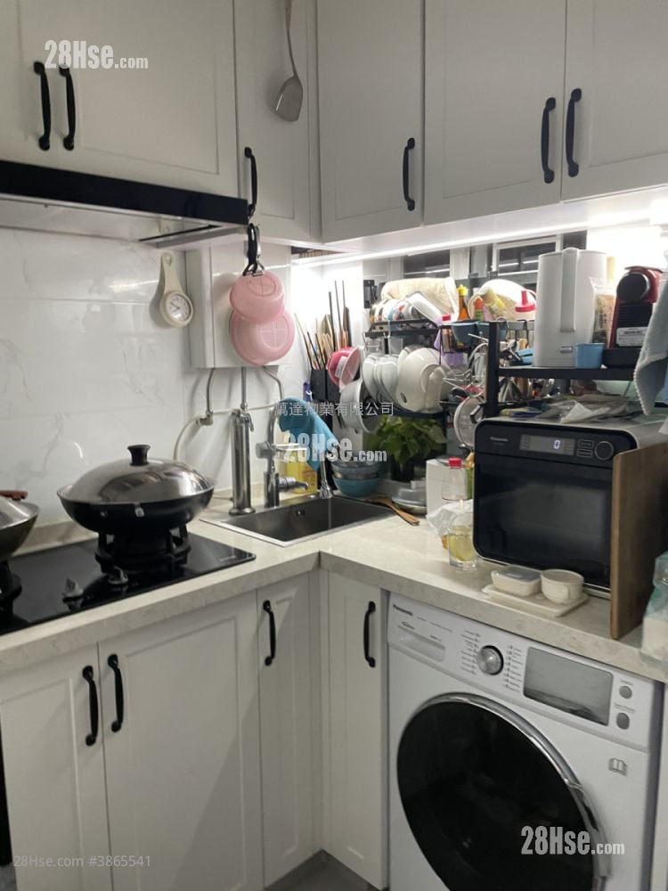 Yuk Wo Court Sell 1 Bedroom , 1 Bathroom 295 ft²