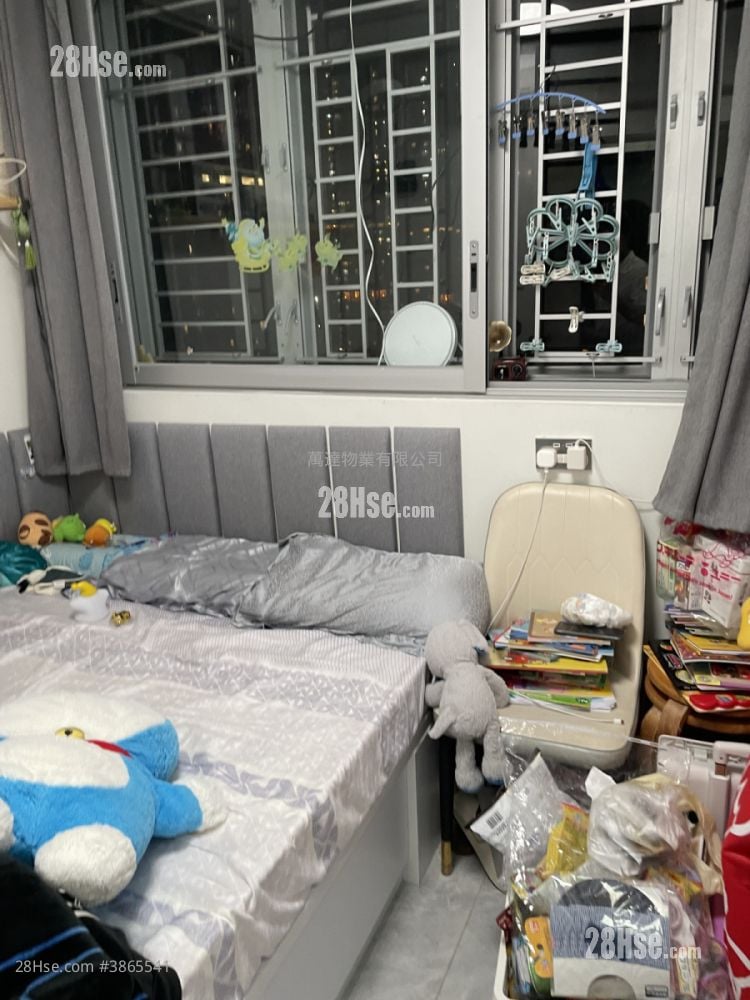 Yuk Wo Court Sell 1 Bedroom , 1 Bathroom 295 ft²