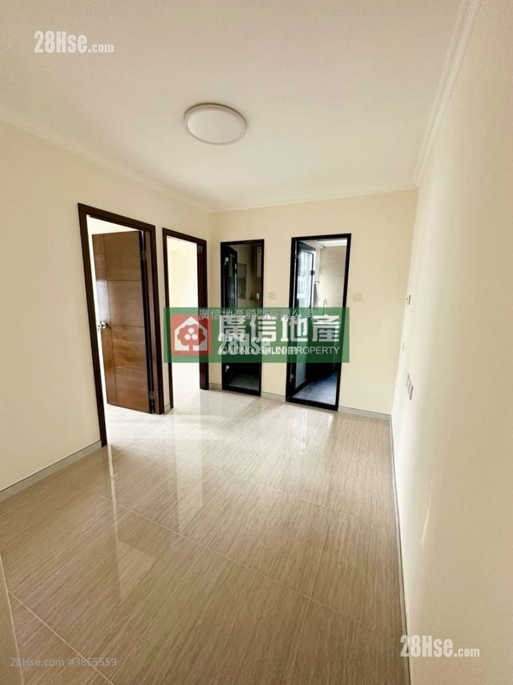 Shun Hing Building Sell 2 Bedrooms , 1 Bathroom 312 ft²