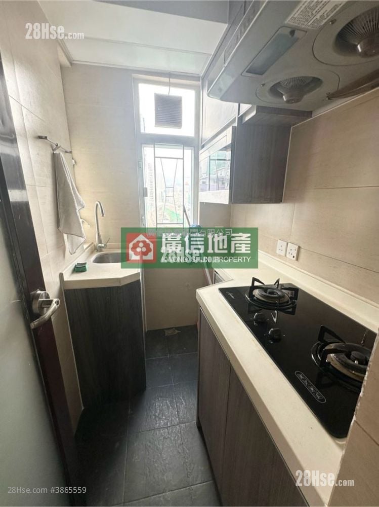 Shun Hing Building Sell 2 Bedrooms , 1 Bathroom 312 ft²