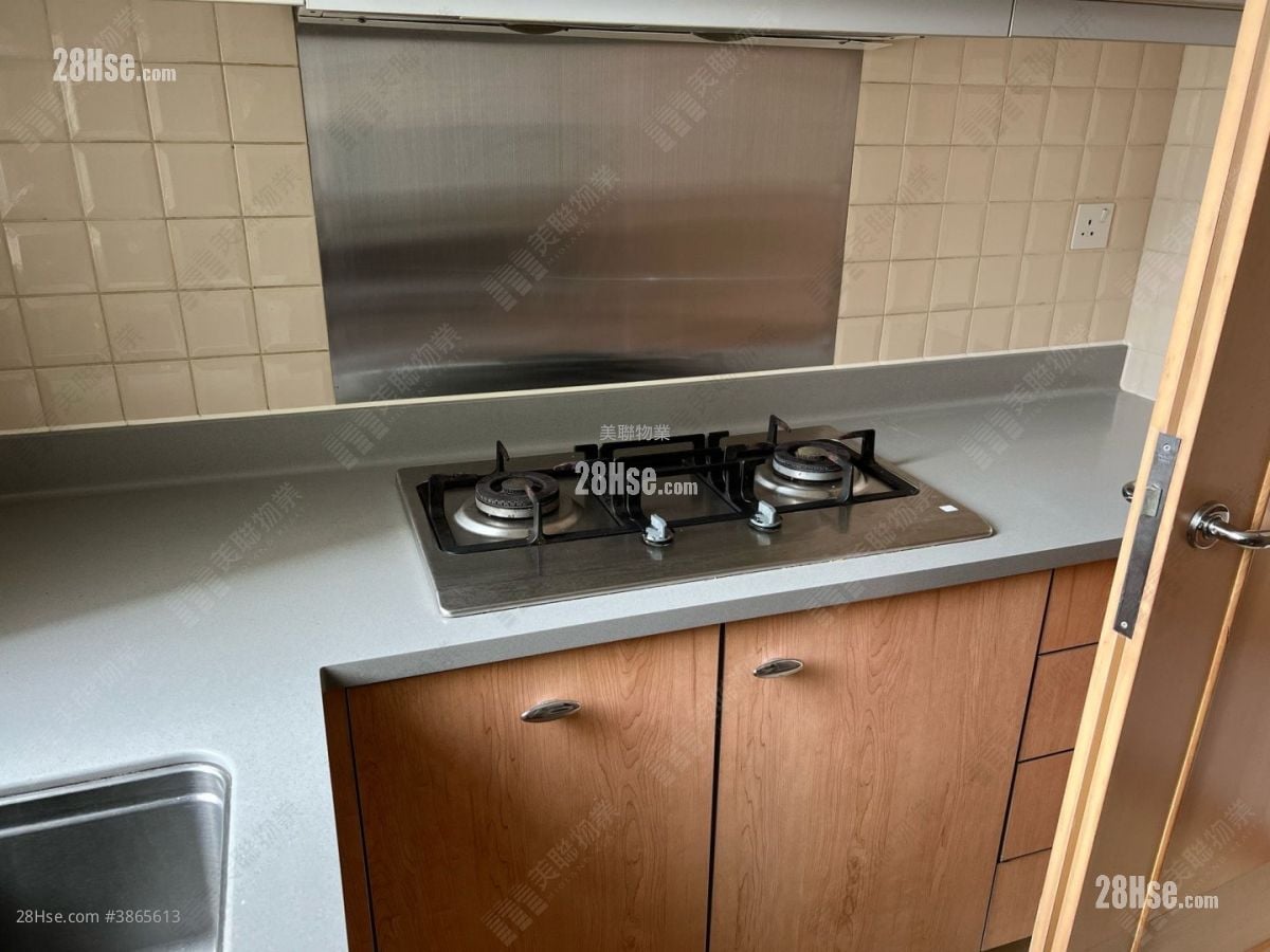 The Orchards Sell 3 Bedrooms , 2 Bathrooms 896 ft²