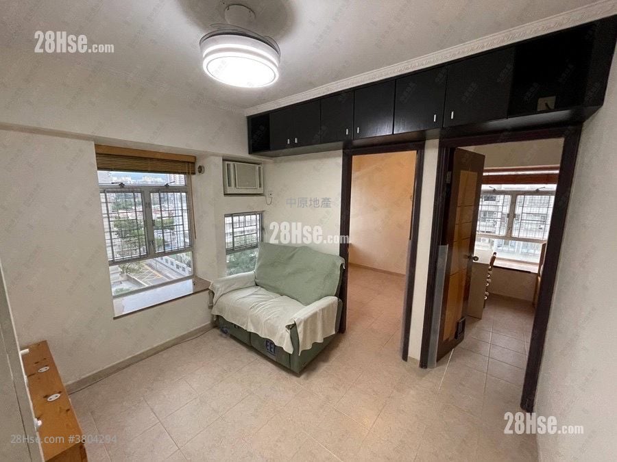 Kin Fai Building Sell 2 Bedrooms 344 ft²
