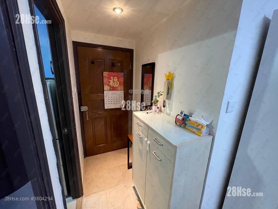 Kin Fai Building Sell 2 Bedrooms 344 ft²