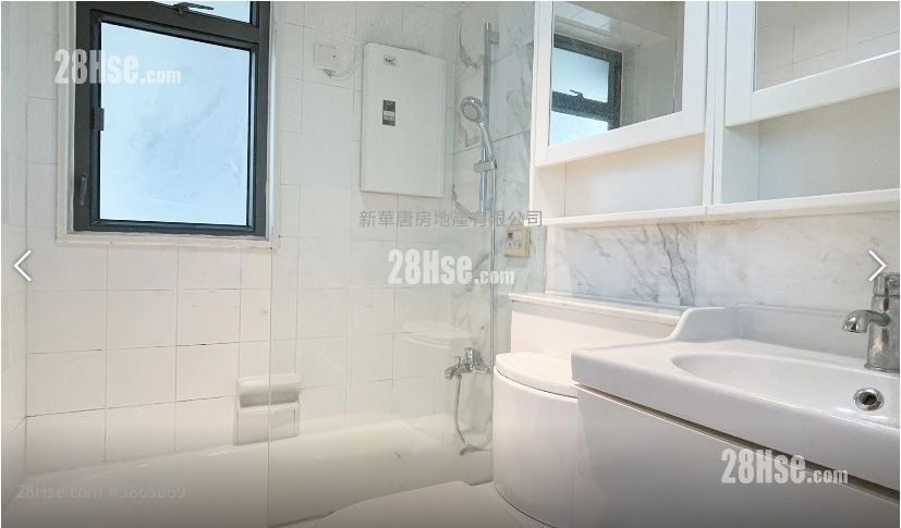 Palatial Crest Rental 3 Bedrooms , 2 Bathrooms 787 ft²