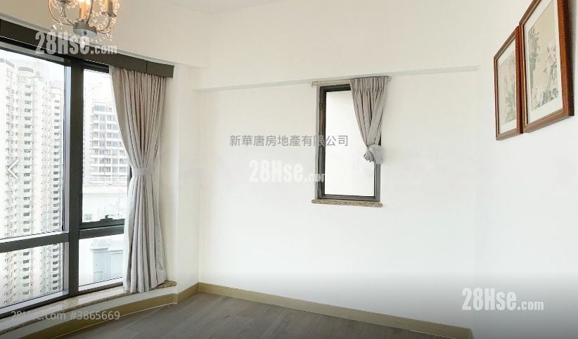 Palatial Crest Rental 3 Bedrooms , 2 Bathrooms 787 ft²