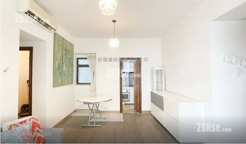 Palatial Crest Rental 3 Bedrooms , 2 Bathrooms 787 ft²