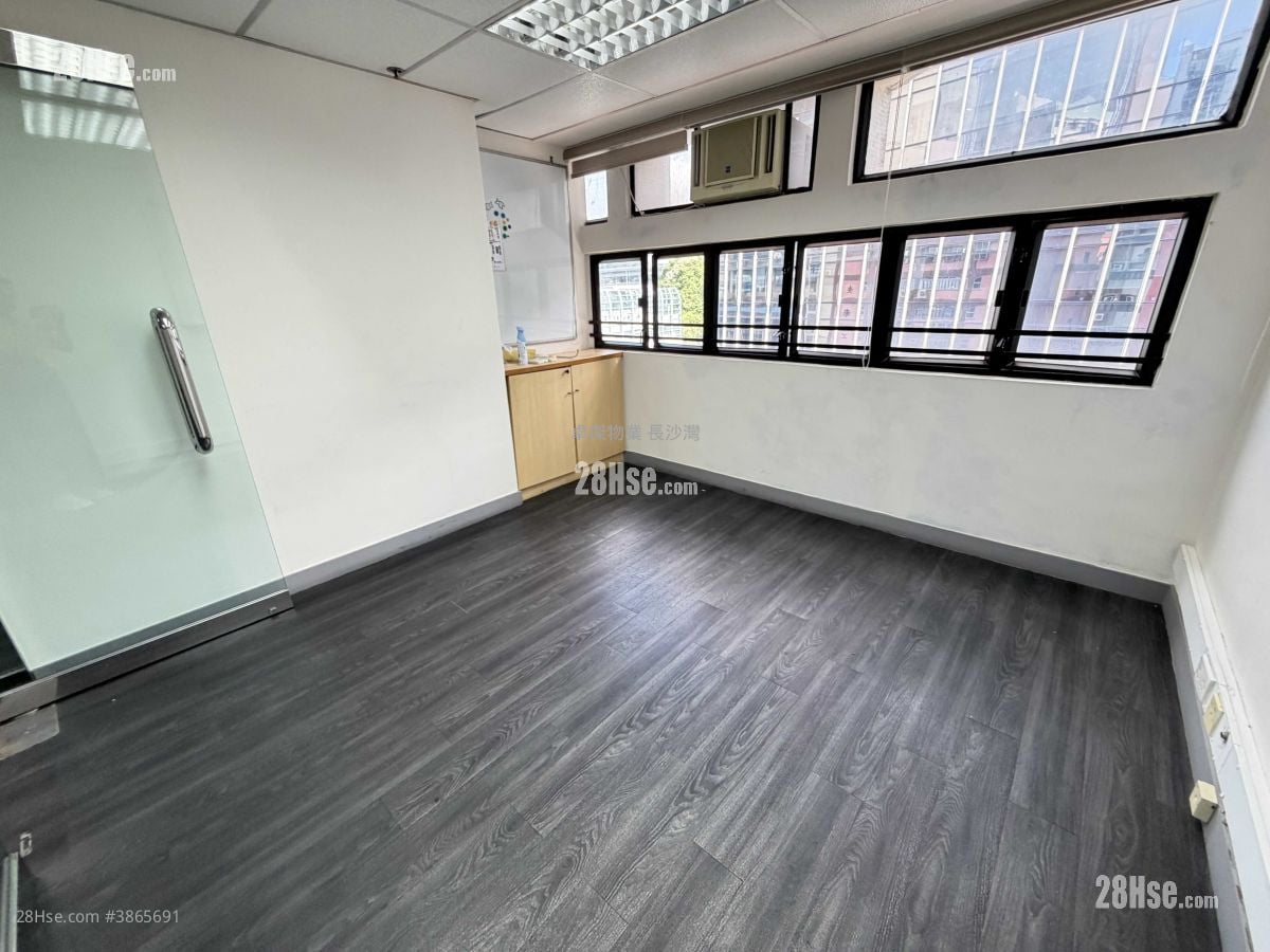 Siu Wai Industrial Centre Rental 818 ft²
