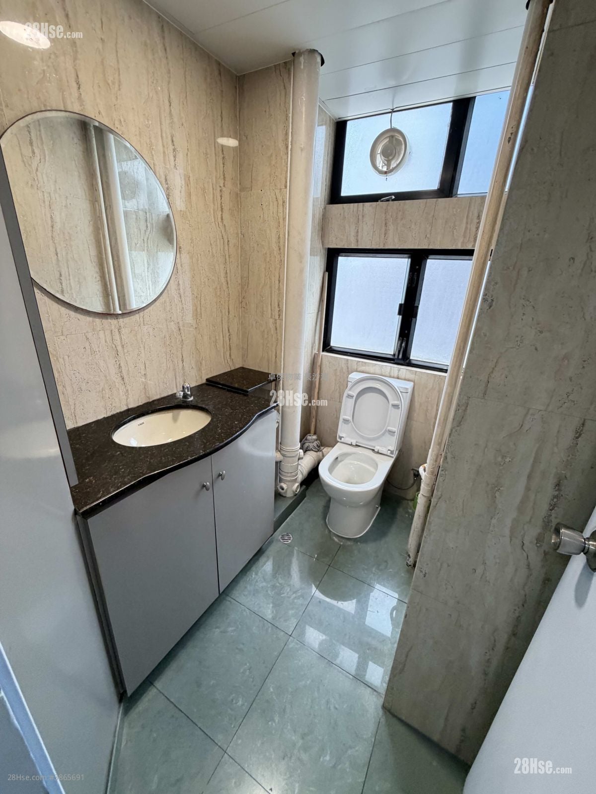 Siu Wai Industrial Centre Rental 818 ft²