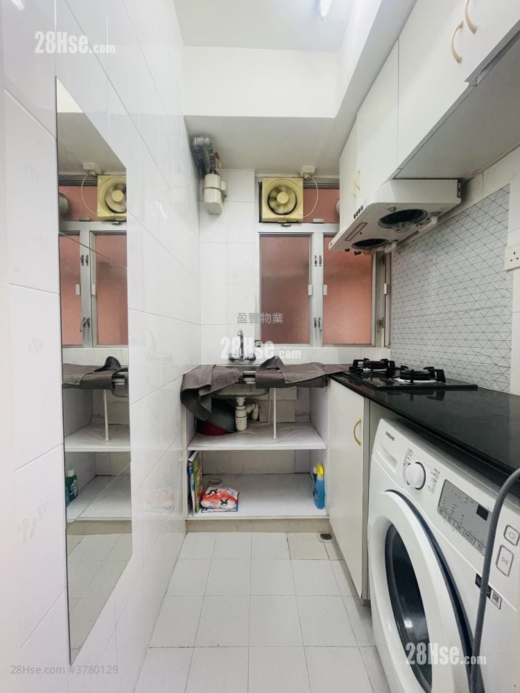 Lok Sing Centre Rental 1 Bedroom , 1 Bathroom 343 ft²