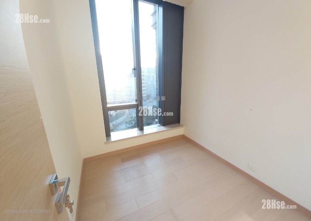 Mantin Heights Rental 3 Bedrooms , 1 Bathroom 689 ft²