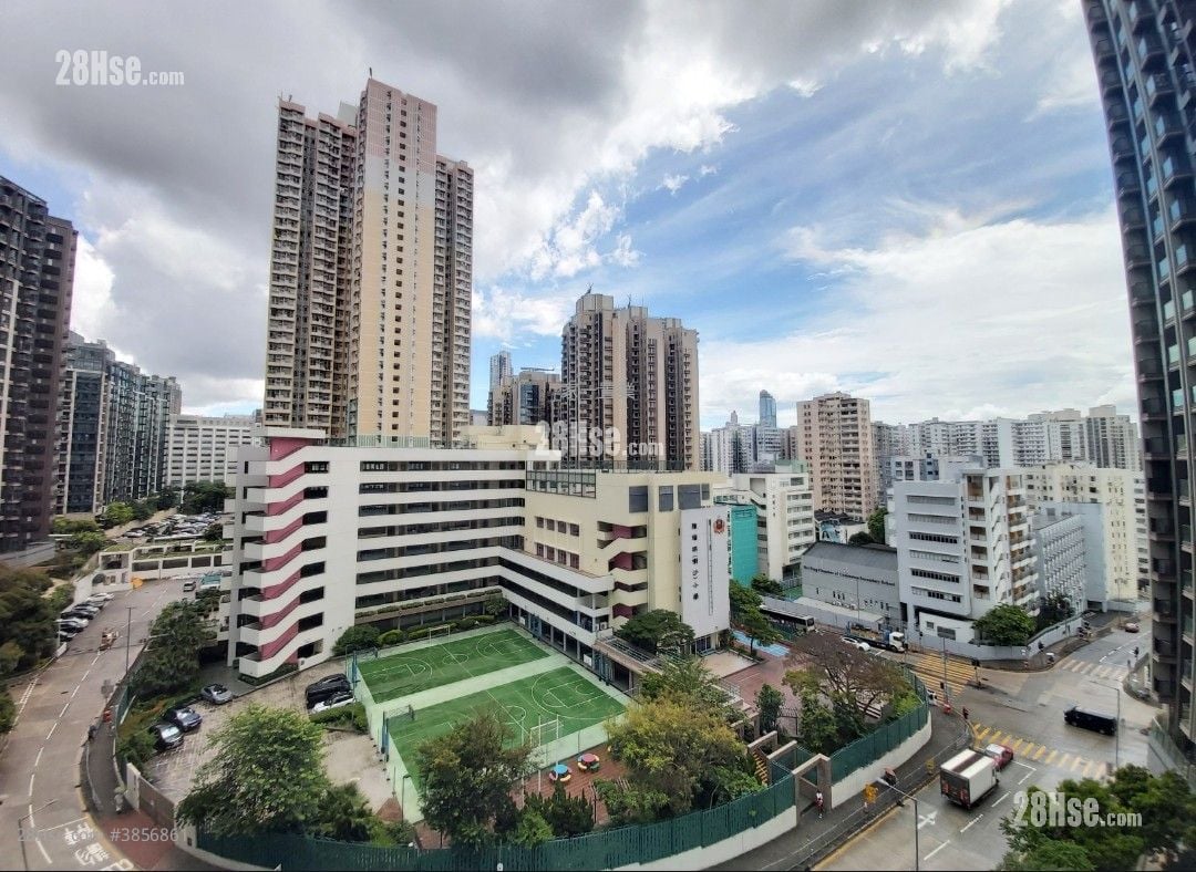 Mantin Heights Rental 3 Bedrooms , 1 Bathroom 689 ft²