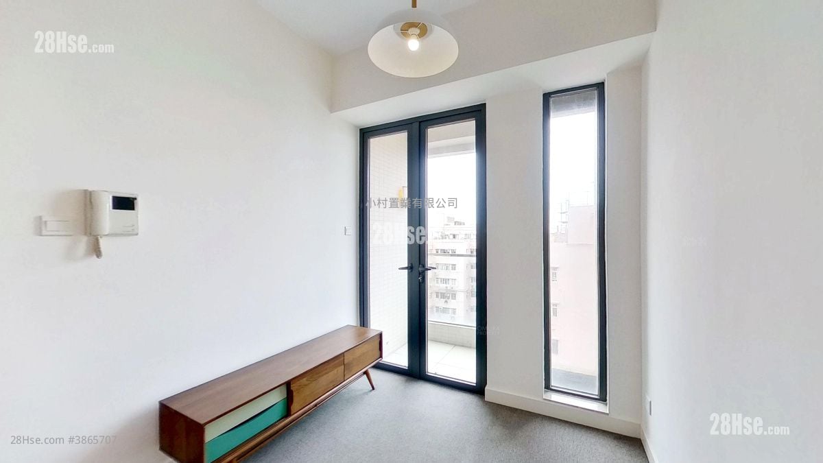 living room: 18 Catchick Street Rental 3 Bedrooms , 2 Bathrooms 550 ft²