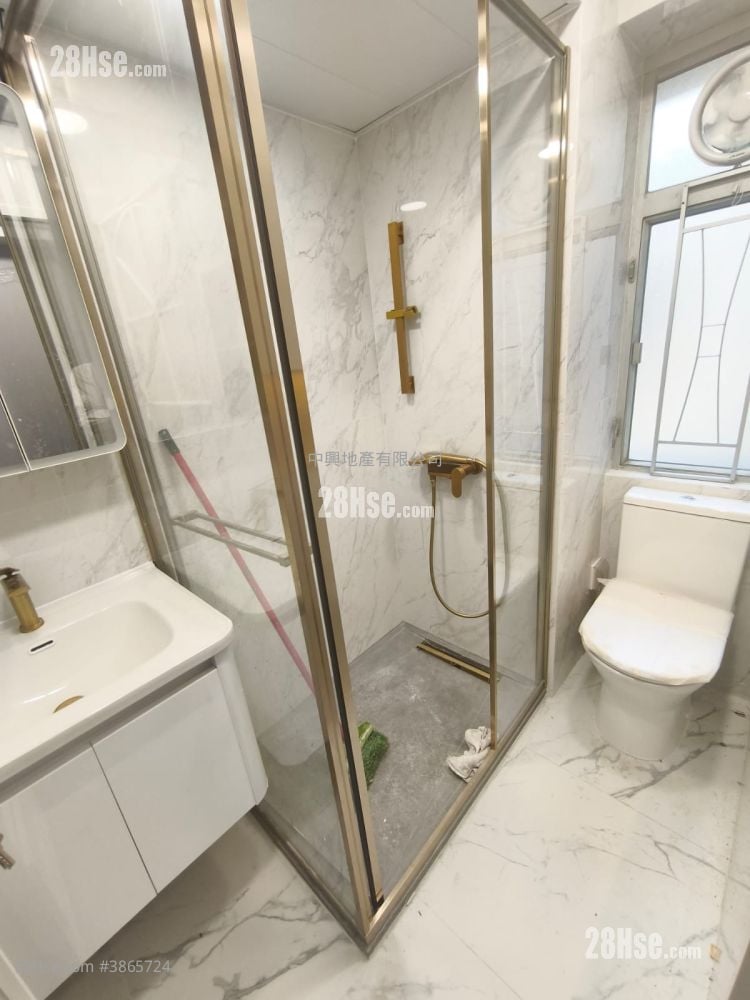 Ka Woo Building Sell 3 Bedrooms , 1 Bathroom 473 ft²