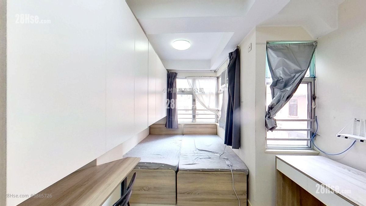 master room: Elegance Court Rental Studio , 1 Bathroom 220 ft²