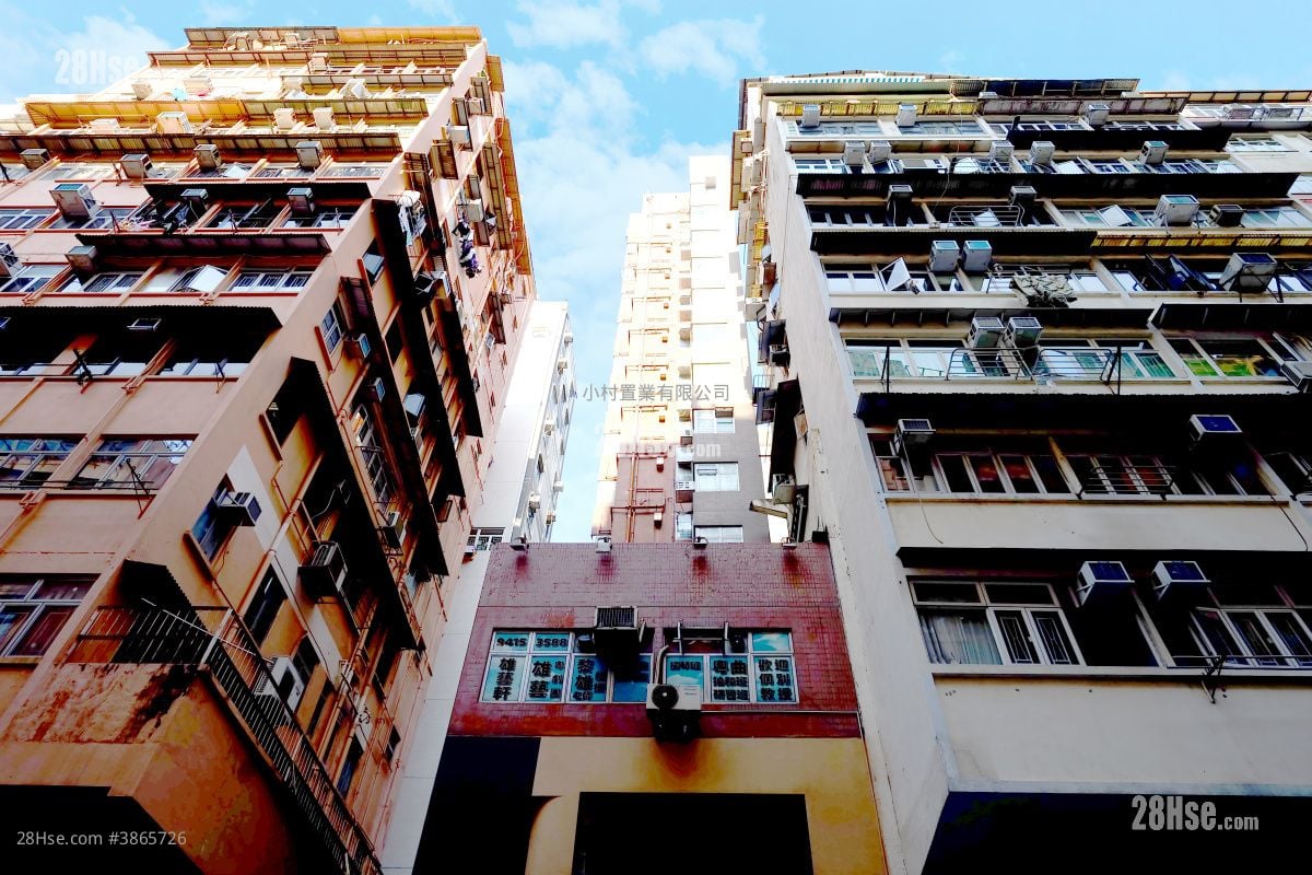 building outlook: Elegance Court Rental Studio , 1 Bathroom 220 ft²