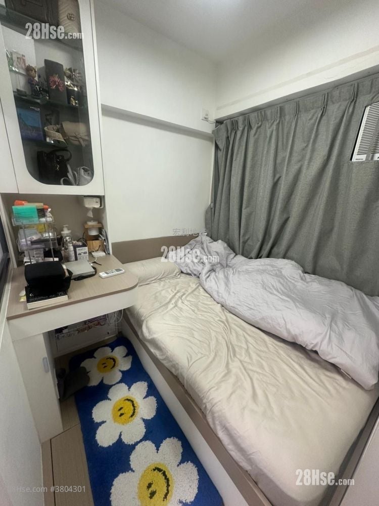 Yen Lok Building Sell 2 Bedrooms , 1 Bathroom 290 ft²