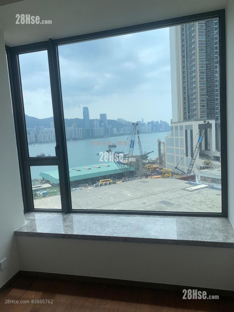 Maya Sell 3 Bedrooms , 2 Bathrooms 716 ft²