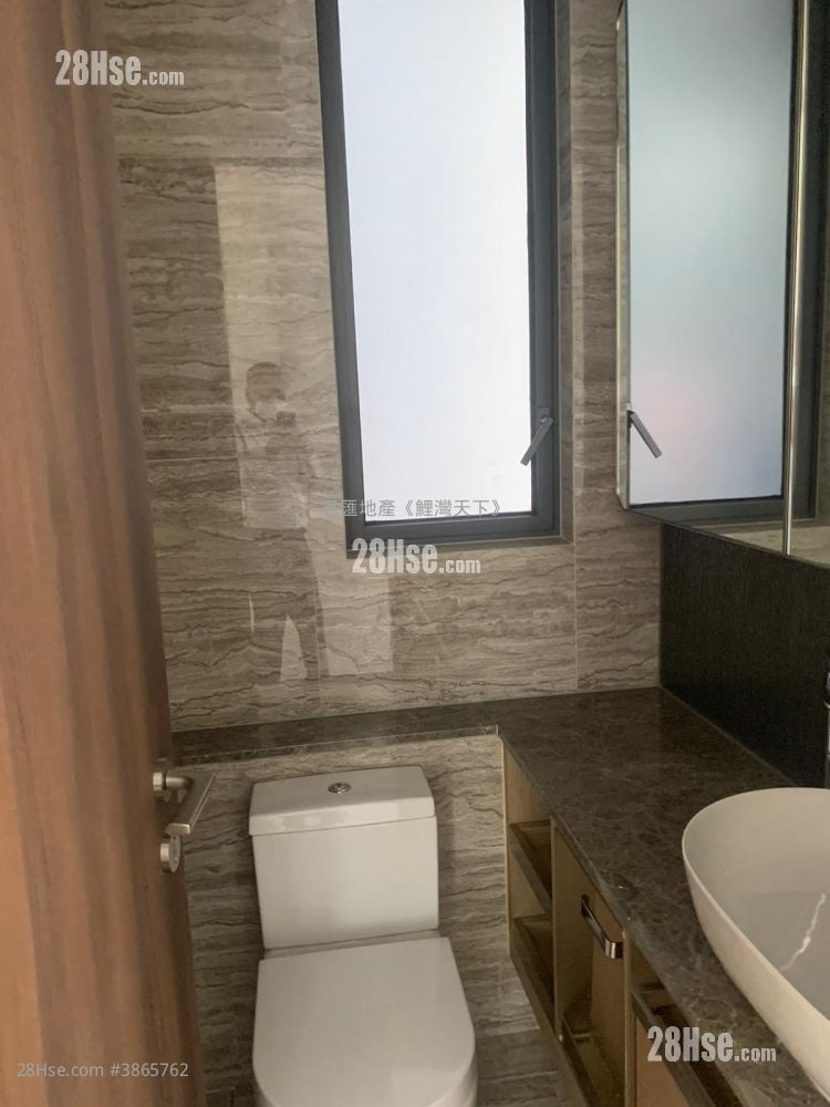 Maya Sell 3 Bedrooms , 2 Bathrooms 716 ft²