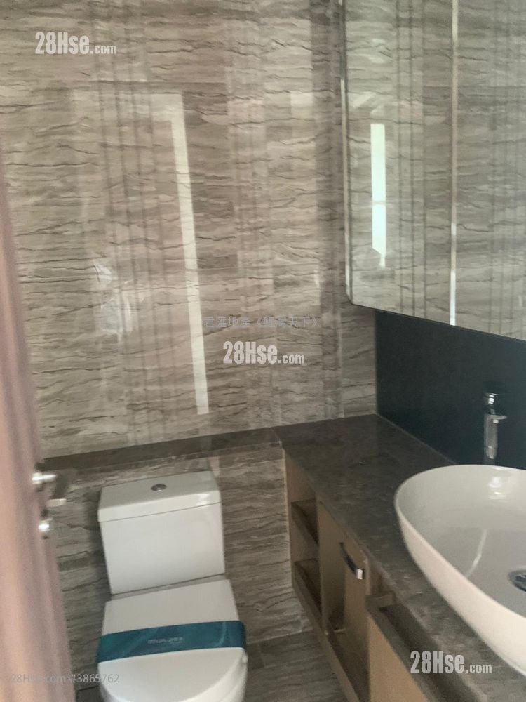 Maya Sell 3 Bedrooms , 2 Bathrooms 716 ft²