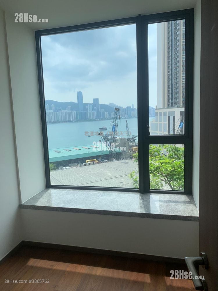 Maya Sell 3 Bedrooms , 2 Bathrooms 716 ft²