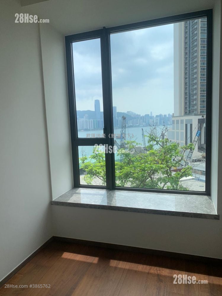 Maya Sell 3 Bedrooms , 2 Bathrooms 716 ft²