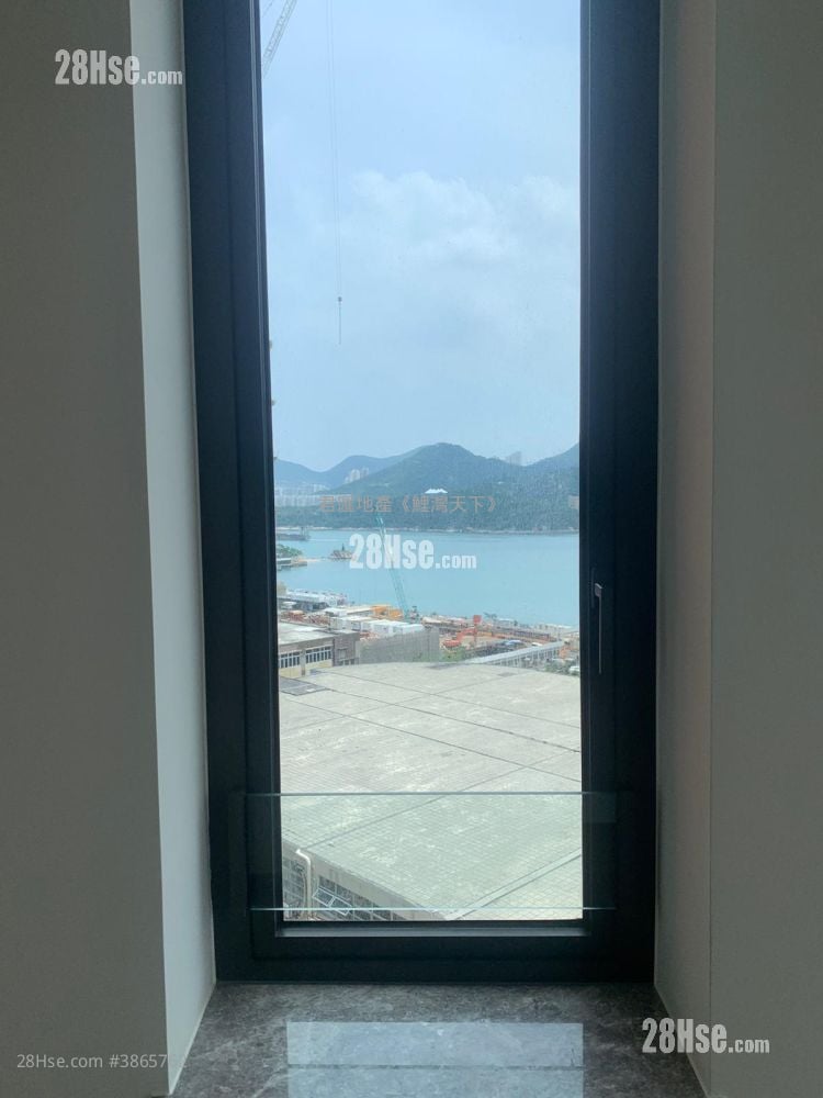 Maya Sell 3 Bedrooms , 2 Bathrooms 716 ft²