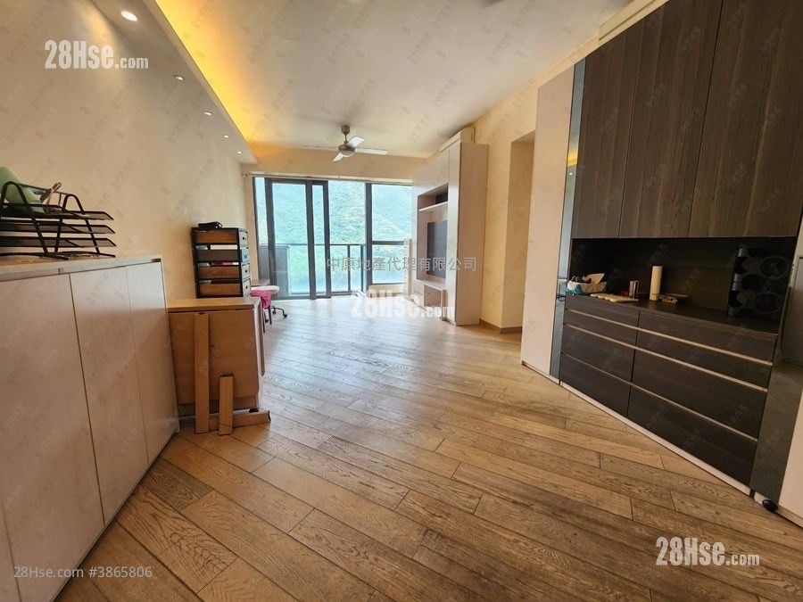 The Visionary Rental 4 Bedrooms , 2 Bathrooms 945 ft²