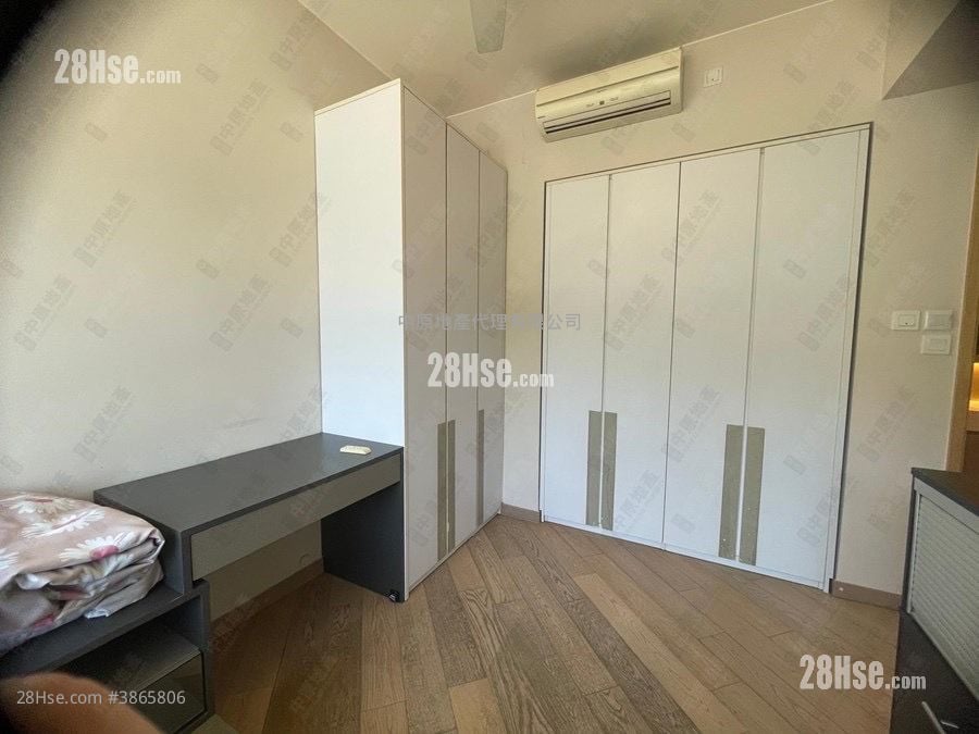 The Visionary Rental 4 Bedrooms , 2 Bathrooms 945 ft²