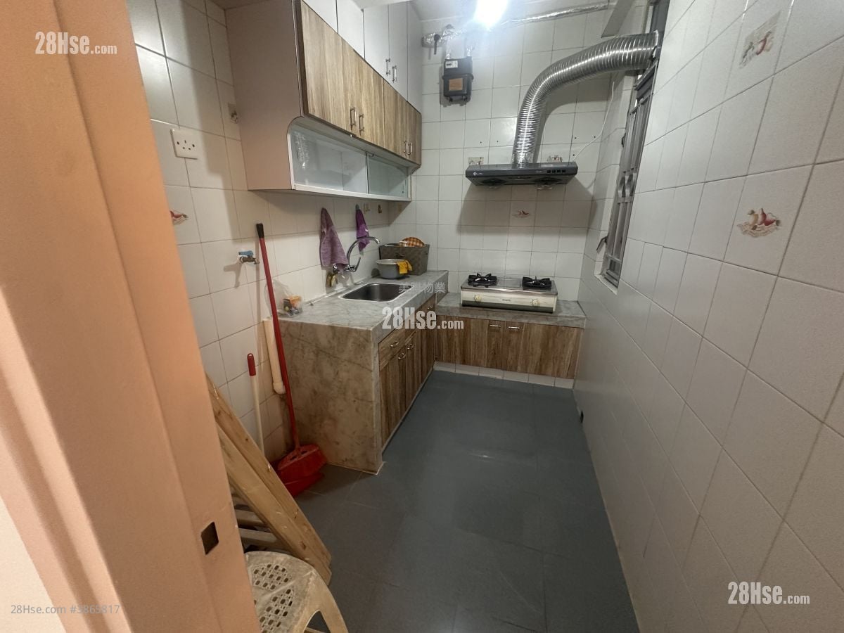 Ravana Garden Rental 394 ft²