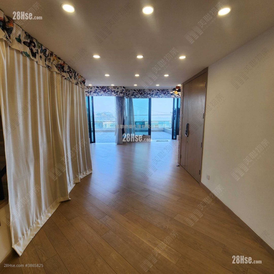 Deauville Sell 4 Bedrooms 2,431 ft²