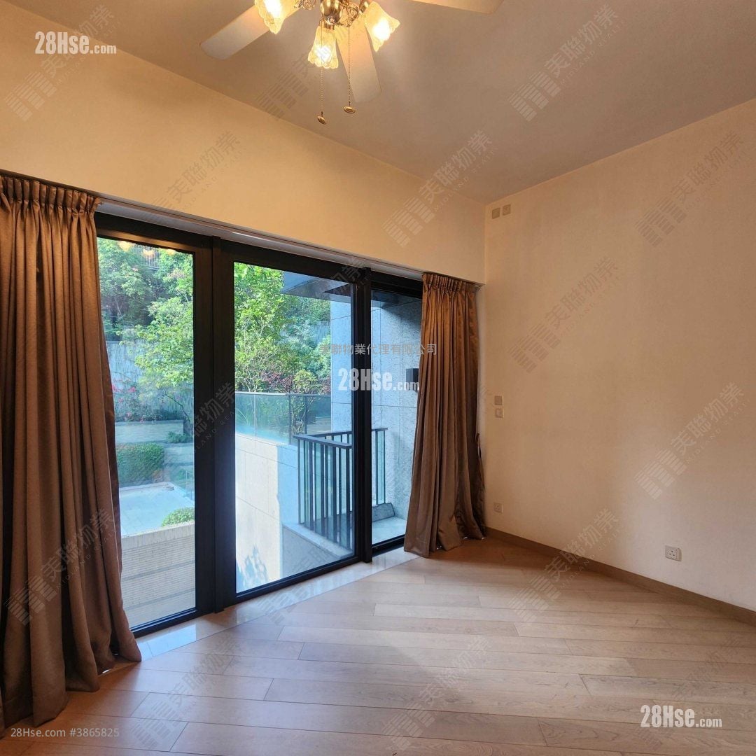 Deauville Sell 4 Bedrooms 2,431 ft²