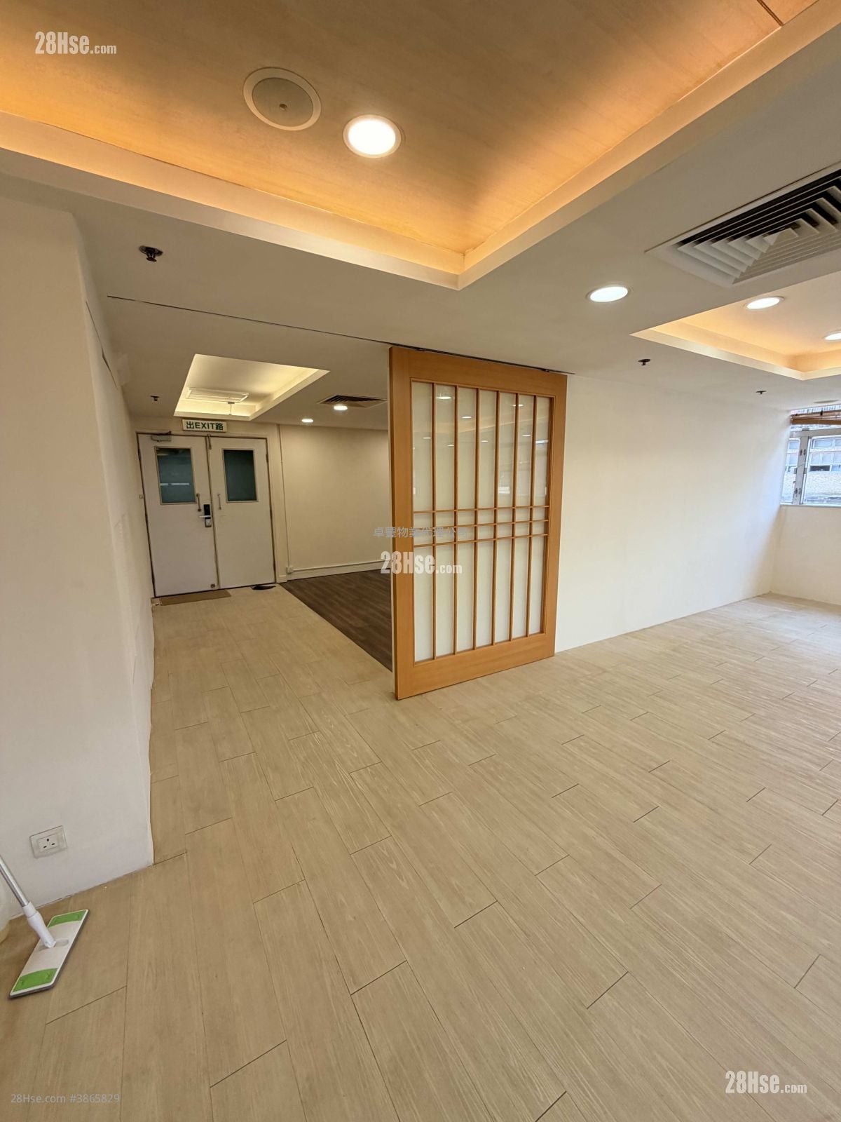 Sun Cheong Industrial Building Rental 1 Bedroom 1,050 ft²