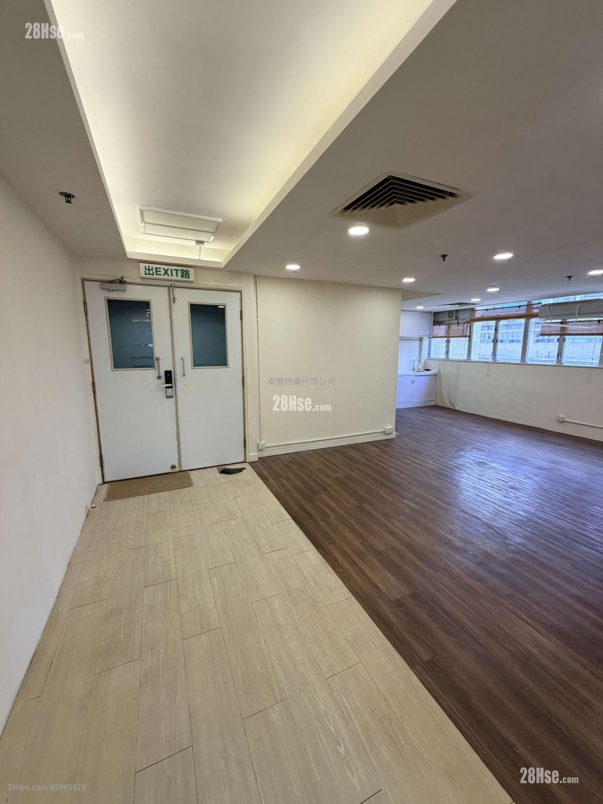 Sun Cheong Industrial Building Rental 1 Bedroom 1,050 ft²