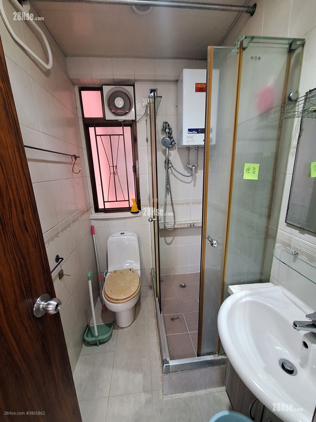 Fok Lin  Building Rental 2 Bedrooms , 1 Bathroom 4,130 ft²