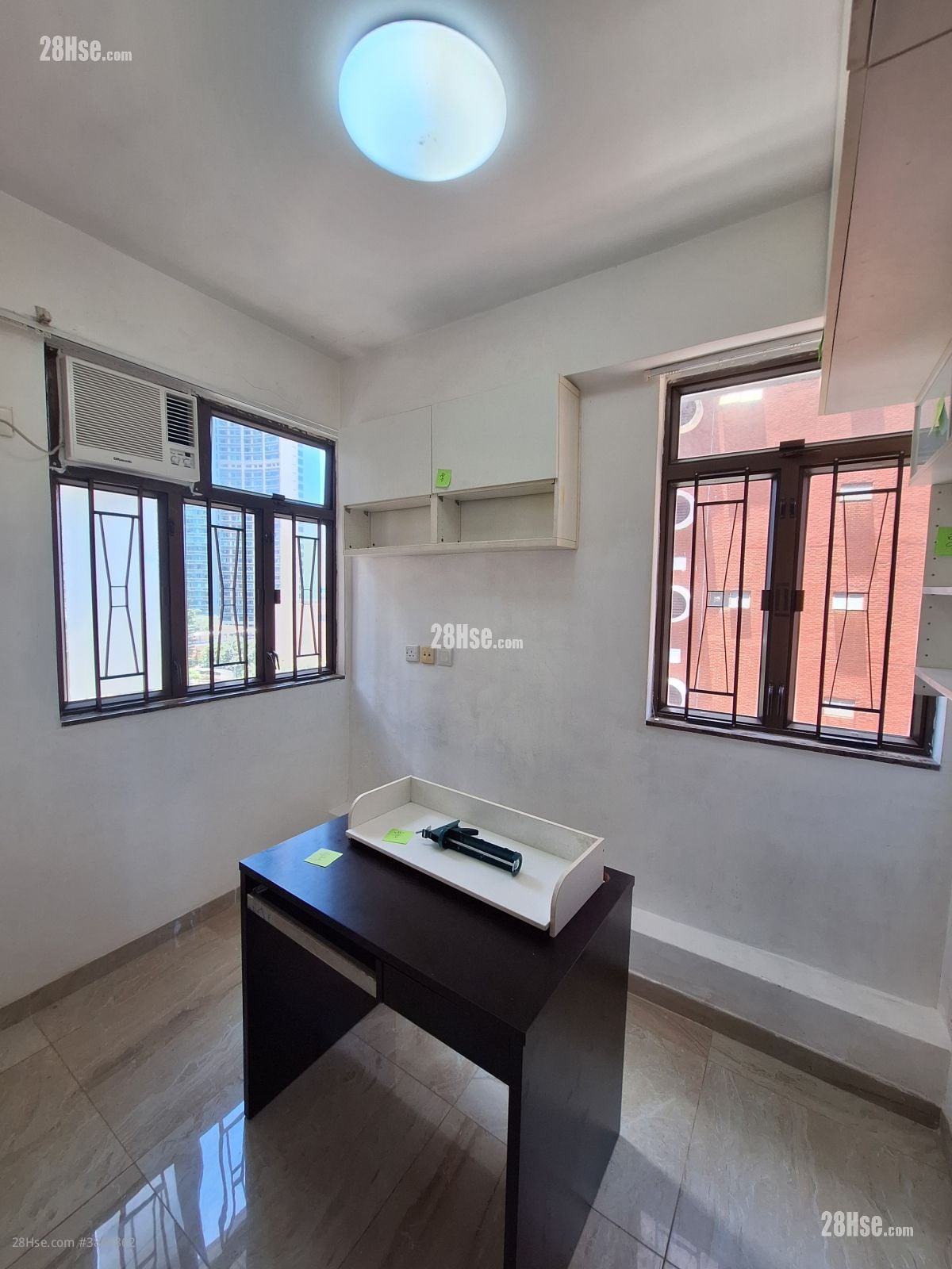 Fok Lin  Building Rental 2 Bedrooms , 1 Bathroom 4,130 ft²