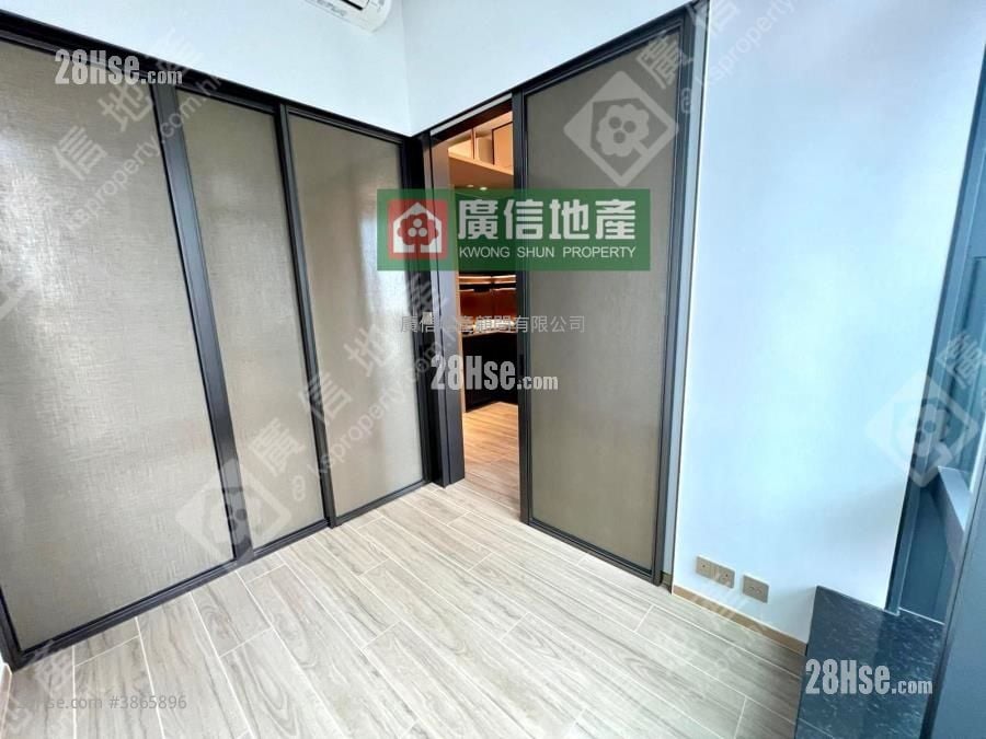 Aquila Square Mile Rental 1 Bedroom , 1 Bathroom 255 ft²