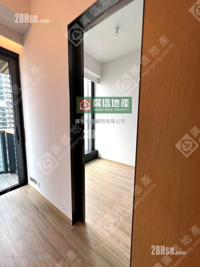Aquila Square Mile Rental 1 Bedroom , 1 Bathroom 255 ft²