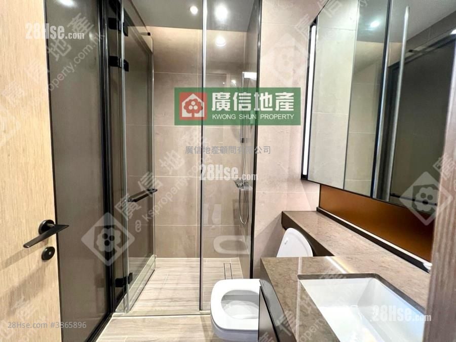 Aquila Square Mile Rental 1 Bedroom , 1 Bathroom 255 ft²