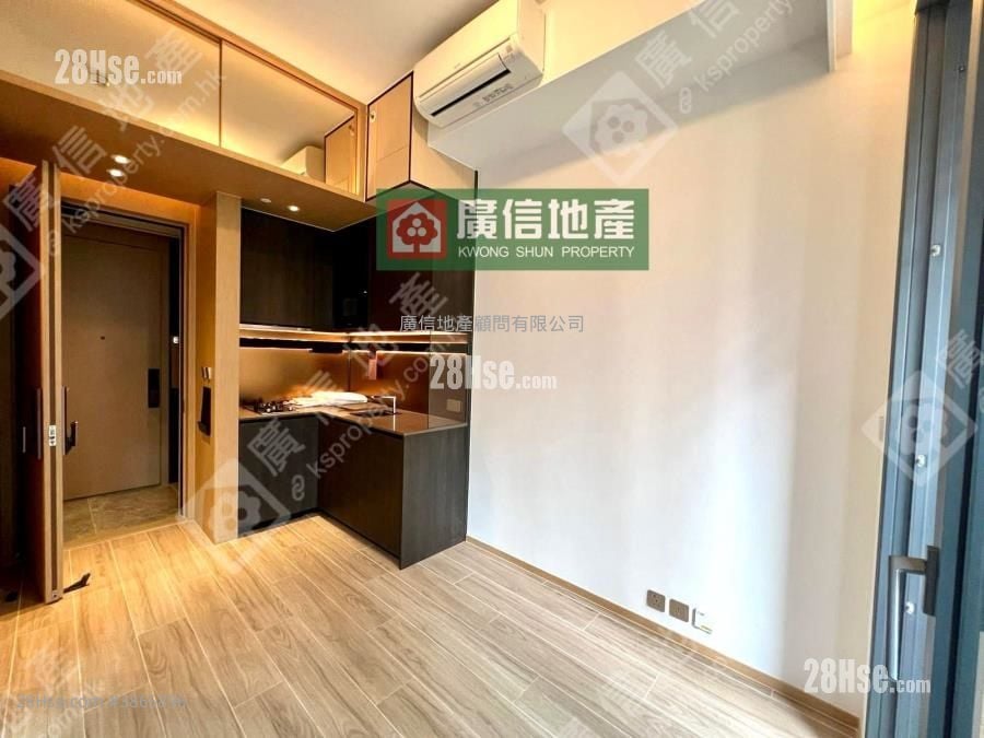 Aquila Square Mile Rental 1 Bedroom , 1 Bathroom 255 ft²
